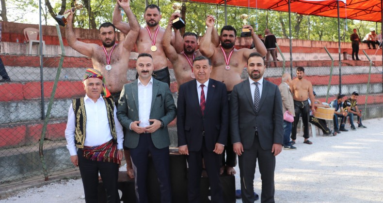 Karadeniz’in Kırkpınar’ında başpehlivan Recep Kasnak oldu