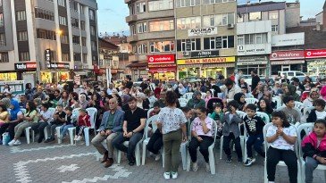 Havzalılar, Kültür Yolu Festivalinde açık havada film izledi