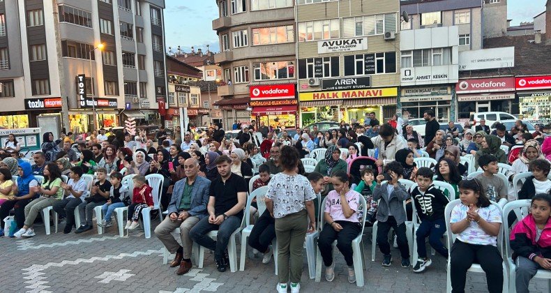 Havzalılar, Kültür Yolu Festivalinde açık havada film izledi