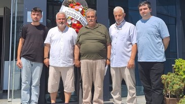 Basın Bayramı’nda Gazetecilerden Atakum Belediyesi’ne siyah çelenk