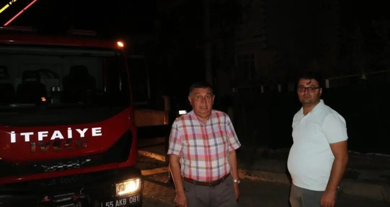 Havza’da bir binanın çatı katında çıkan yangın söndürüldü