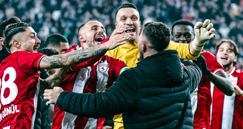 Karadadeniz Derbisinde gülen taraf Samsunspor oldu:2-1
