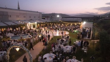 Gençler Mutluluğu Pamira Palace Düğün Salonunda Yakalıyor