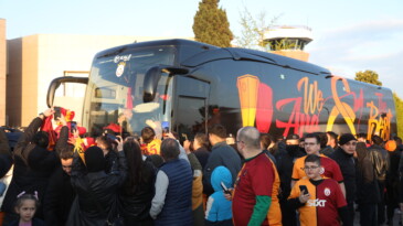 Aslan Samsun’a İndi, Taraftar Havalimanına Akın Etti!