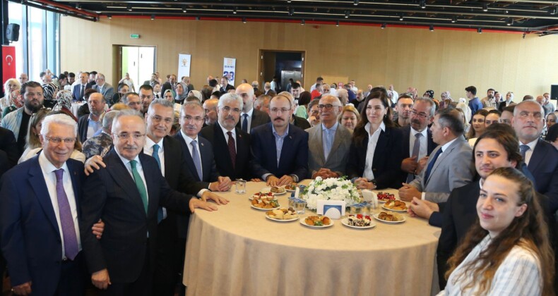 AK Parti Samsun’da Bayramlaştı