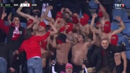 -10 Derecede Samsunspor Aşkı: İzlanda’da Dünyayı Konuşturan Kare