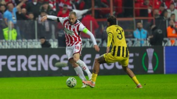 Samsunspor avantajı koruyamadı: AEK, Samsun’da geriden gelip kazandı