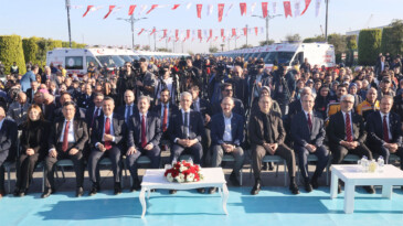 Samsun’da Cumhuriyet Tarihinde Bir İlk: 100 Yeni Ambulans Acil Sağlık Filosuna Teslim Edildi