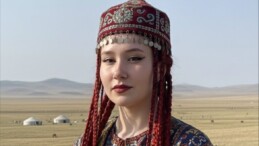 Türk Kültüründe Kadının Saçları Çok Şey Anlatır: 12 Maddede Uygur Kadınları