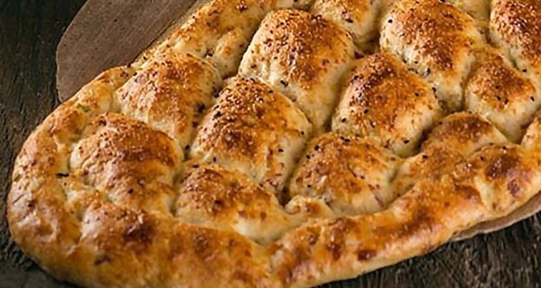 İlk Pide Kokusu ve Şehrin Manevi Molası