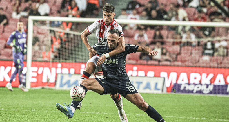 SAMSUNSPOR, FENERBAHÇE KARŞISINDA PUAN ALAMADI: 0-2